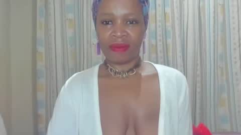Snapshot of aficangagqueen chatting on November 12, 2025, 2:23 am AfricanSquirtQueen online show from November 12, 2025, 2:23 am