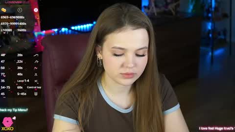 Afina online show from May 3, 2026, 1:17 pm