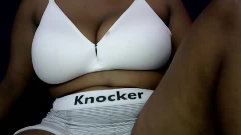 Snapshot of african_adasa02 chatting on November 5, 2025, 9:48 pm african_adasa02 online show from November 5, 2025, 9:48 pm