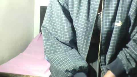 Mia  Friends online show from March 7, 2026, 9:06 am