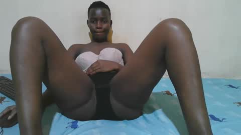 Snapshot of african_pussy2 chatting on March 6, 2025, 8:30 am african_pussy2 online show from March 6, 2025, 8:30 am