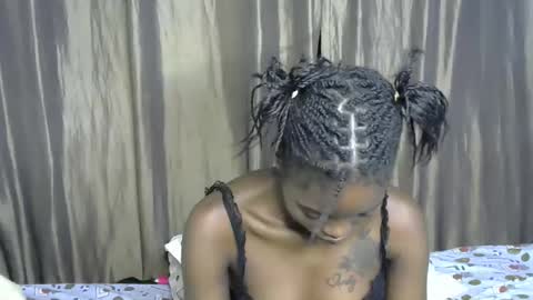 Snapshot of africana_slimqueen chatting on May 13, 2026, 6:05 pm africana_slimqueen online show from May 13, 2026, 6:05 pm