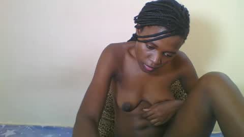 Yvonne online show from May 15, 2026, 7:48 am