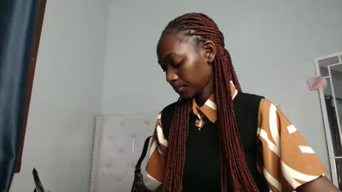 Snapshot of africanpetitequeen chatting on October 15, 2025, 12:05 pm CIARA online show from October 15, 2025, 12:05 pm