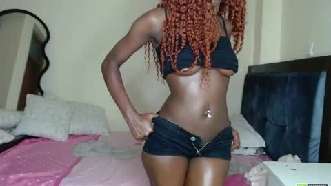 Snapshot of africas_booty842808 chatting on April 8, 2026, 5:57 pm Mia online show from April 8, 2026, 5:57 pm