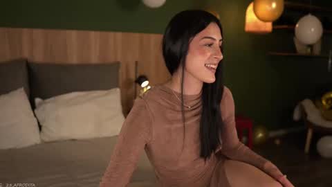 Snapshot of afrodita__25 chatting on October 25, 2025, 10:37 pm Emma online show from October 25, 2025, 10:37 pm
