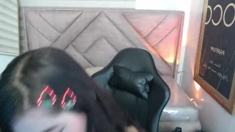 afrodita_wild_v online show from April 23, 2026, 1:24 pm