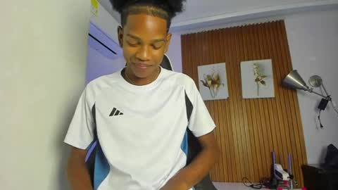 afrowayuu online show from June 5, 2026, 5:51 pm