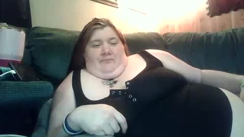 Snapshot of afterhoursangle35 chatting on April 13, 2026, 12:05 am Babygirls353637 online show from April 13, 2026, 12:05 am