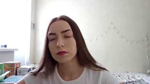 Lily online show from July 7, 2026, 11:25 am