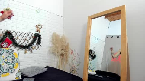 agata__rose online show from January 5, 2025, 2:30 pm