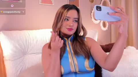Snapshot of agata_laurent_ chatting on May 5, 2026, 1:46 am Agata Lauret online show from May 5, 2026, 1:46 am