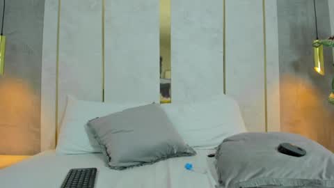 A G A T A online show from May 10, 2026, 8:41 am