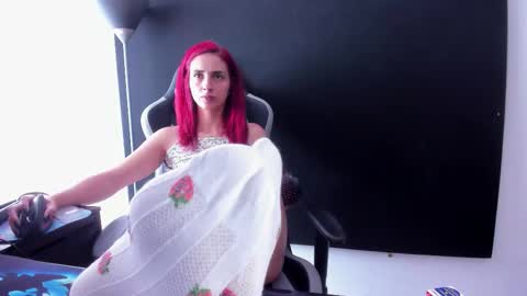 Snapshot of agatacollinsss chatting on March 19, 2026, 8:35 pm Agata Collinss online show from March 19, 2026, 8:35 pm