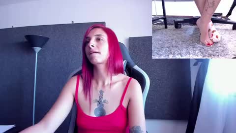 Agata Collinss online show from May 9, 2026, 4:01 pm