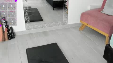 Snapshot of agatadelphine_mr chatting on September 27, 2025, 1:27 pm Agatadelphine online show from September 27, 2025, 1:27 pm