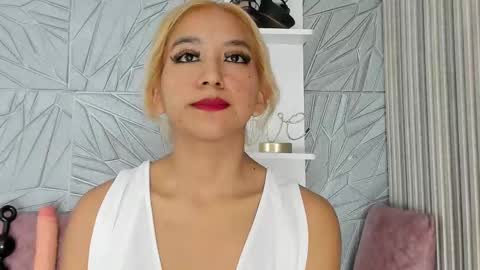 Snapshot of agatadelphine_mr chatting on October 6, 2025, 1:08 pm Agatadelphine online show from October 6, 2025, 1:08 pm