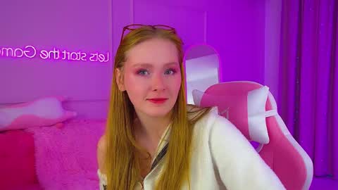 Snapshot of agatafoxley chatting on October 12, 2025, 6:12 am AgataFoxley online show from October 12, 2025, 6:12 am