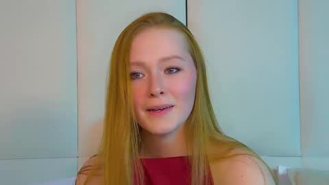 Snapshot of agatafoxley chatting on October 17, 2025, 6:32 pm AgataFoxley online show from October 17, 2025, 6:32 pm