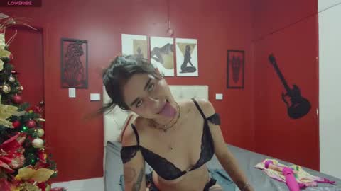 agata  online show from December 10, 2024, 3:55 pm
