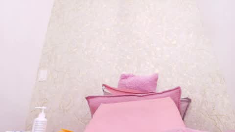 Snapshot of agatha__lee chatting on December 15, 2024, 6:18 am AGHATA online show from December 15, 2024, 6:18 am