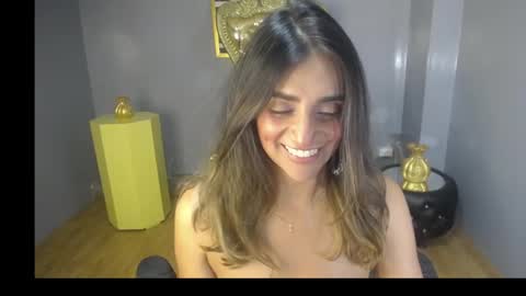 Snapshot of agatha_brooks_t chatting on September 26, 2025, 12:42 pm AGATHA online show from September 26, 2025, 12:42 pm