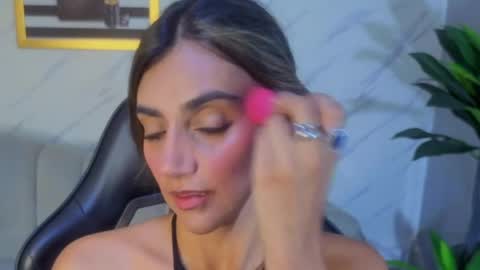 Snapshot of agatha_brooks_t chatting on April 29, 2026, 12:31 pm AGATHA online show from April 29, 2026, 12:31 pm