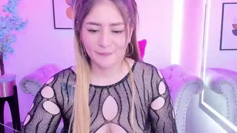 Snapshot of agatha_luxx chatting on March 12, 2025, 3:40 pm Agatha  online show from March 12, 2025, 3:40 pm