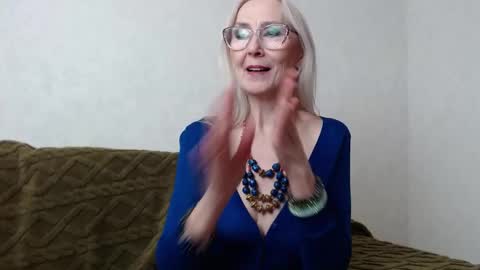 Snapshot of agatha_moore_ chatting on January 16, 2025, 6:06 pm Agatha online show from January 16, 2025, 6:06 pm