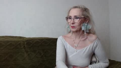 Snapshot of agatha_moore_ chatting on February 3, 2025, 1:19 pm Agatha online show from February 3, 2025, 1:19 pm