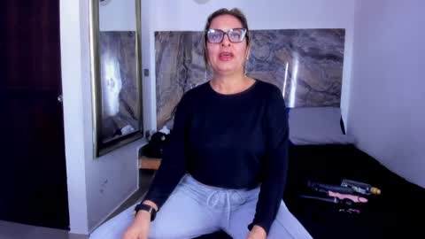 agatha_pleasure online show from May 14, 2026, 12:12 pm