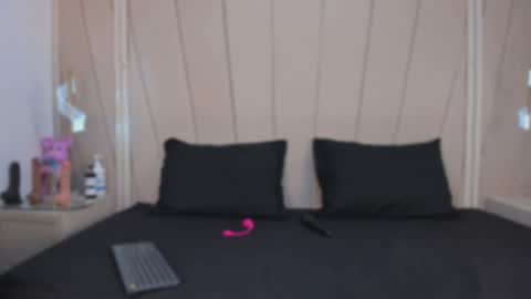 Agatha Steel online show from November 11, 2025, 8:20 pm