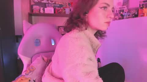 Camila     2 online show from December 7, 2024, 4:20 am