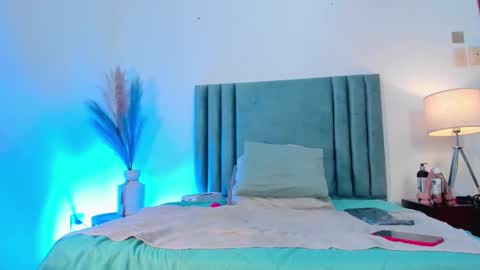 Agathaa white online show from February 24, 2025, 2:48 pm