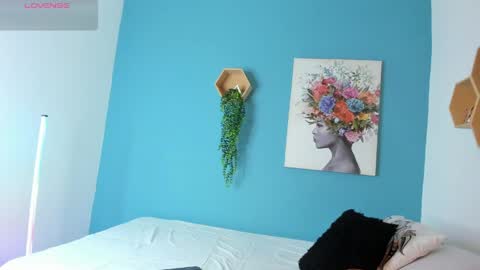 Agatha Bloom online show from March 31, 2026, 12:27 pm