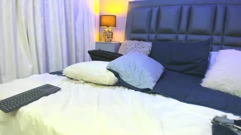 agathachristie2211 online show from February 26, 2025, 12:05 am