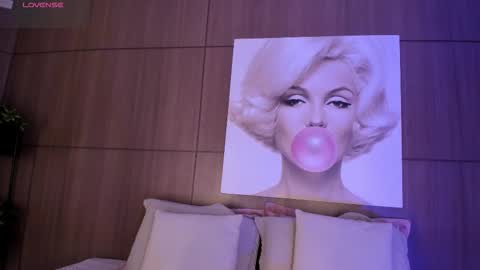    online show from November 28, 2025, 12:35 am