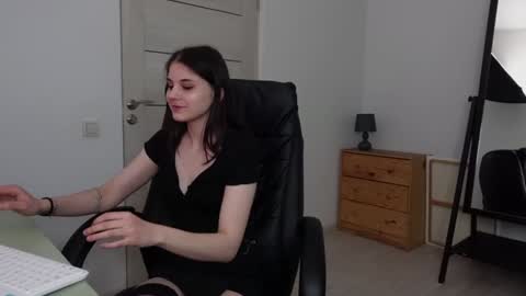 Agelina Lilly Laura online show from January 4, 2025, 11:38 pm