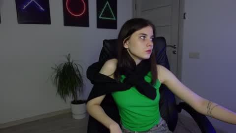 Agelina Lilly Laura online show from January 21, 2025, 1:43 pm