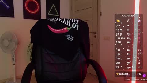 Agelina Lilly Laura online show from February 11, 2025, 11:12 pm