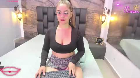 agnes_02 online show from June 27, 2026, 12:10 pm