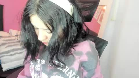 Snapshot of agnes_21 chatting on September 24, 2025, 1:36 pm  ines  online show from September 24, 2025, 1:36 pm