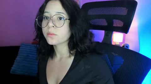Snapshot of agnes_21 chatting on September 27, 2025, 2:55 pm  ines  online show from September 27, 2025, 2:55 pm