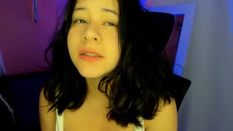 Snapshot of agnes_21 chatting on October 3, 2025, 4:26 pm  ines  online show from October 3, 2025, 4:26 pm