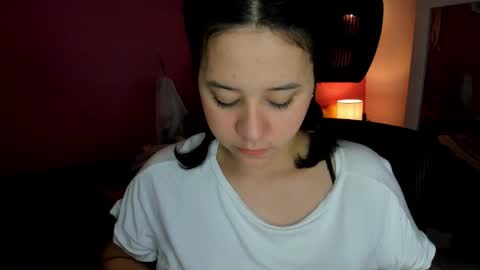Snapshot of agnes_21 chatting on October 6, 2025, 1:41 pm  ines  online show from October 6, 2025, 1:41 pm