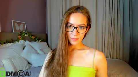 agnes wells online show from November 4, 2025, 9:19 am