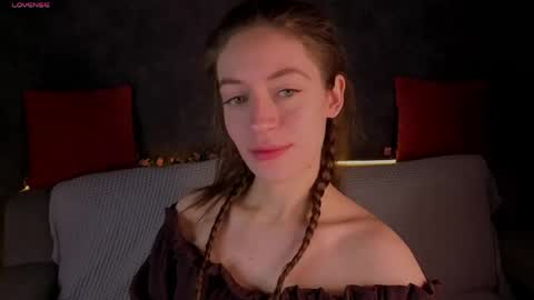 agnes wells online show from May 11, 2026, 3:01 am