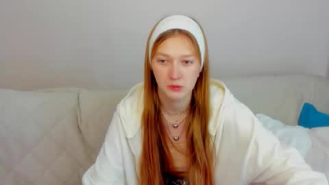 Snapshot of agnesarden chatting on November 17, 2025, 1:06 pm AgnesArden online show from November 17, 2025, 1:06 pm