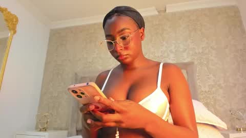 Agnes Bailey online show from February 10, 2025, 9:36 pm