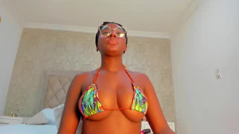 Agnes Bailey online show from February 12, 2025, 2:03 am
